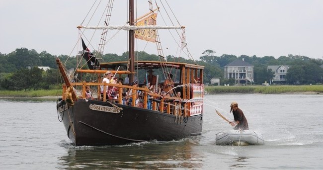 a small boat in a body of water